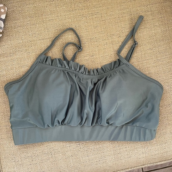 Green Bikini Set - Picture 2 of 7